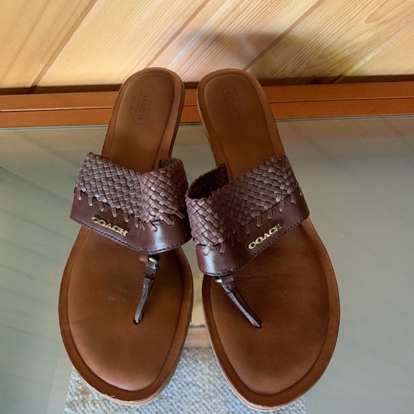 Coach slide thong sandal in cognac leather - Picture 1 of 5
